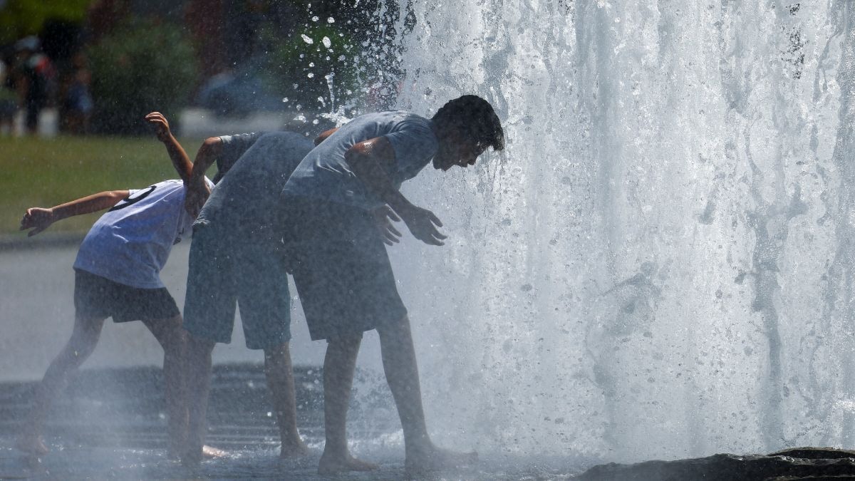 Climate change-induced heatwaves trigger Europe's romance with high AC usage, test energy networks – Firstpost
