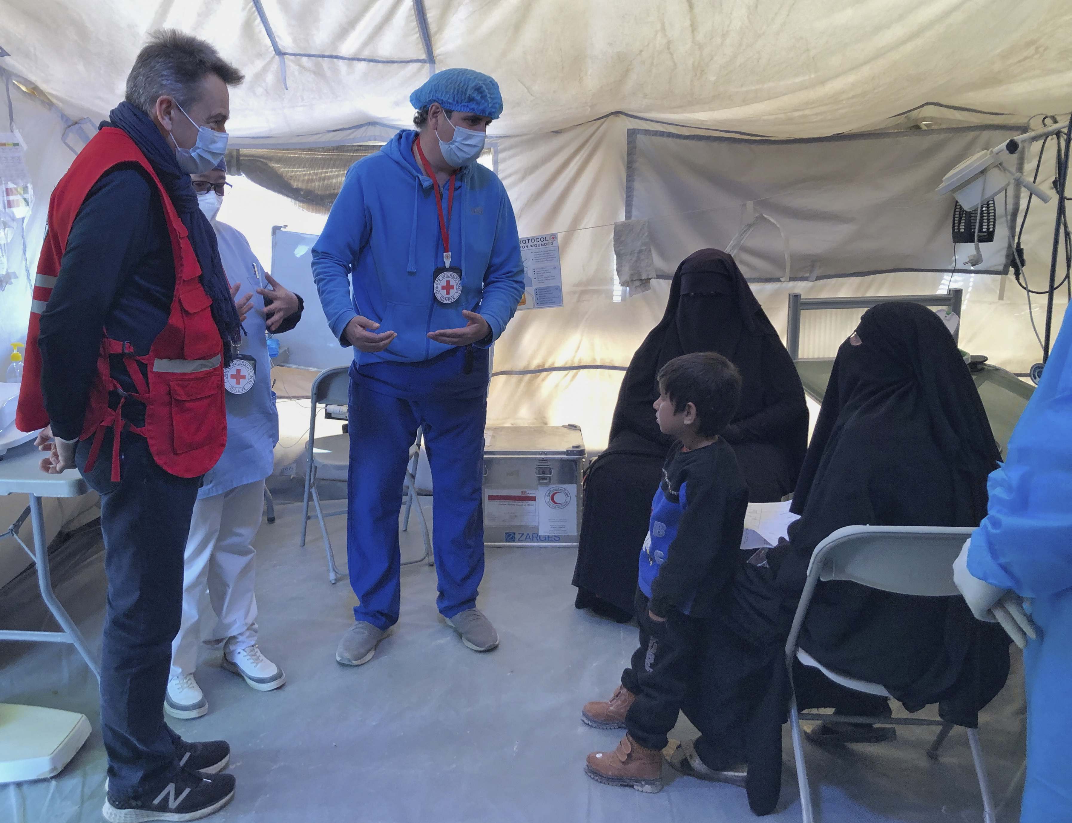Peter Maurer en visite dans un hôpital de campagne en Syrie.