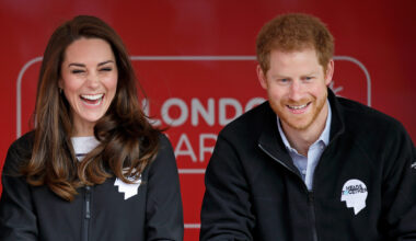 LONDON, UNITED KINGDOM - APRIL 23: (EMBARGOED FOR PUBLICATION IN UK NEWSPAPERS UNTIL 48 HOURS AFTER CREATE DATE AND TIME) Prince William, Duke of Cambridge, Catherine, Duchess of Cambridge and Prince Harry cheer on runners as they start the 2017 Virgin Money London Marathon on April 23, 2017 in London, England. The Heads Together mental heath campaign, spearheaded by The Duke &amp; Duchess of Cambridge and Prince Harry, is the marathon's 2017 Charity of the Year. (Photo by Max Mumby/Indigo/Getty Images)