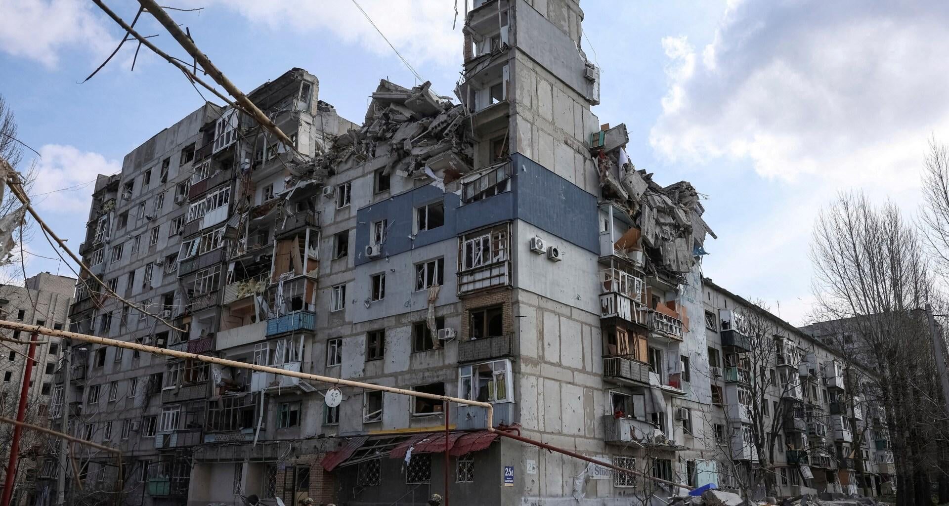 Ukraine sends reserves to stop Russian advance in east amid diplomatic push