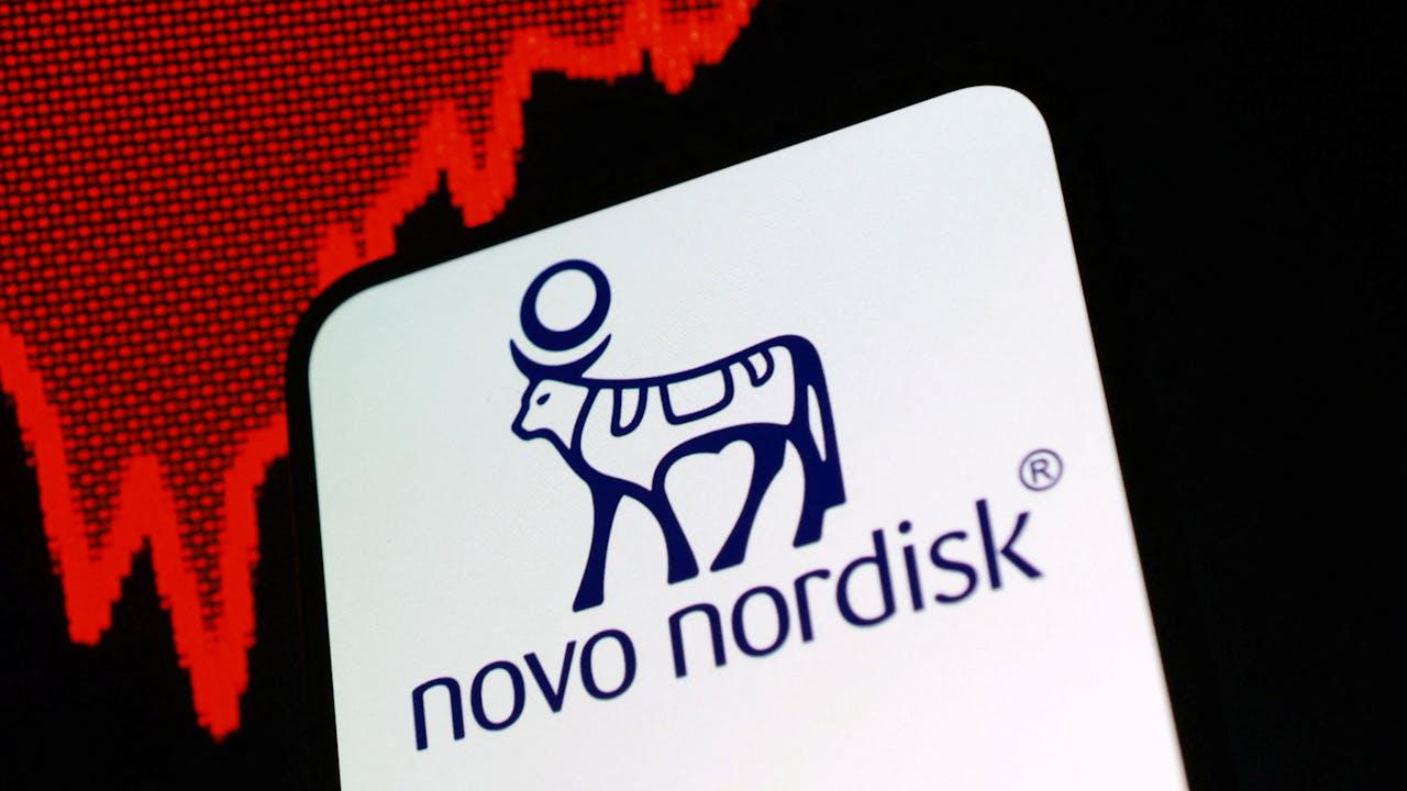 Milliardindtjening for Novo Nordisk.  Novo Nordisk tjente 55,5 milliarder kroner i første halvår, viser selskabets regnskab. Det er 22 procent mere end i første halvår året før.