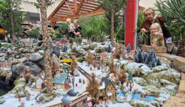 In tuincentrum Zoetermeer zit de kerstman alweer op de arrenslee