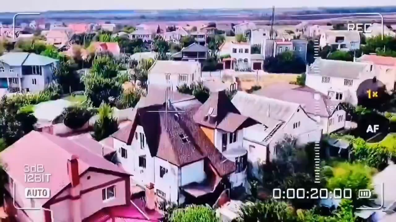Russian drone strikes civilians in Kherson