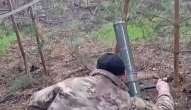 RU POV: mortar shell explodes while still in the barrel, likely due to a faulty fuse.
