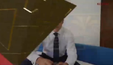 Extrait de Macron aux Championnat du Monde de Yu-Gi-Oh!