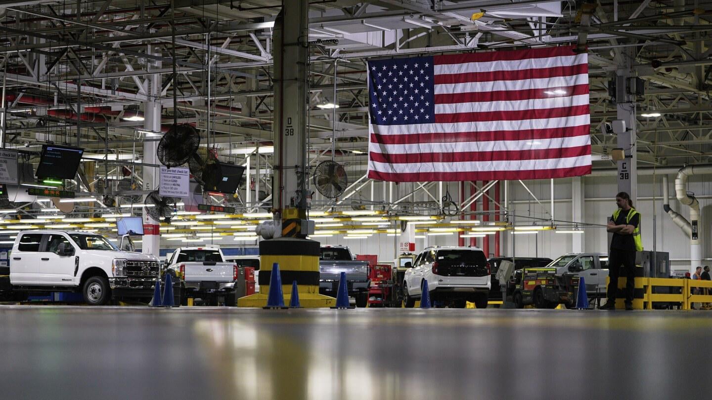 Whitmer told Trump in private that Michigan auto jobs depend on a tariff change of course