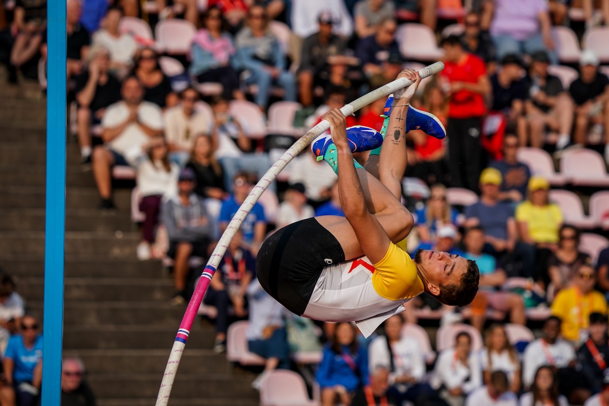 Ylio Philtjens pictured in action during the Pole Vault competition of the European Athletics U20 Championships, in Tampere, Finland, Saturday 09 August 2025. The European U20 championships take place from 07 to 10 August.
BELGA PHOTO COEN SCHILDERMAN