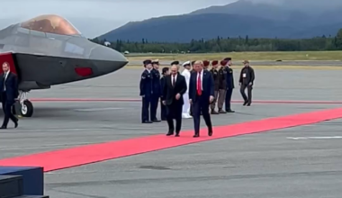 B-2 bomber flying over Putins head