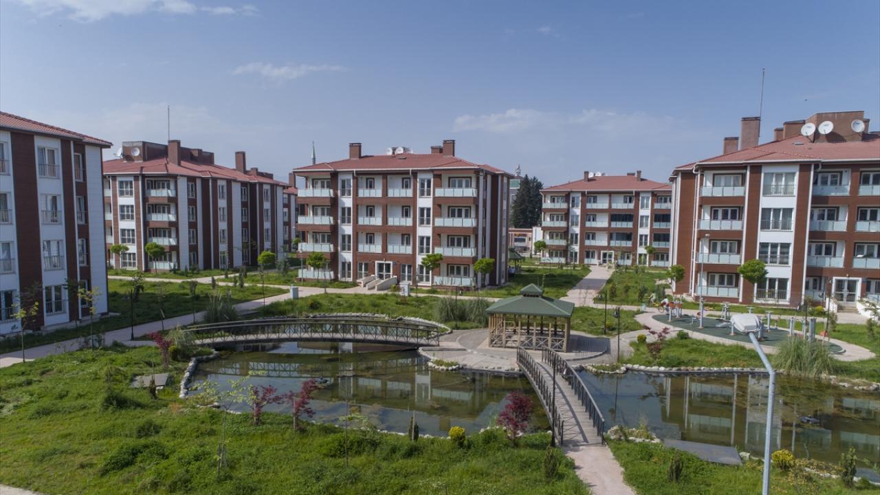 Residential buildings developed under Türkiye’s state-backed housing agency TOKİ. (Photo via AA)