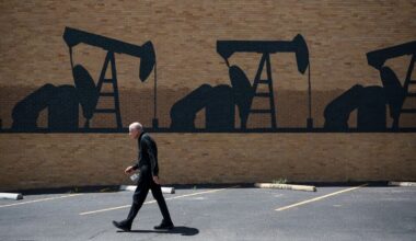 Diamondback says it should be Permian's 'consolidator of choice' as oil outlook dims
