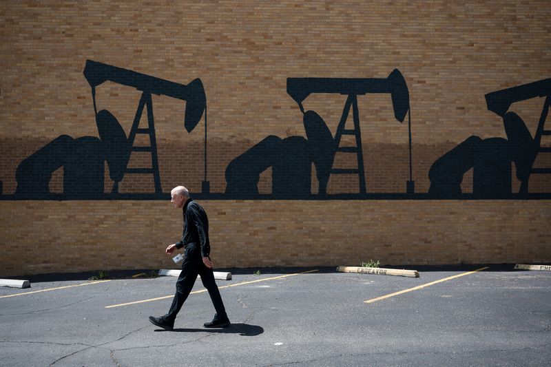Diamondback says it should be Permian's 'consolidator of choice' as oil outlook dims