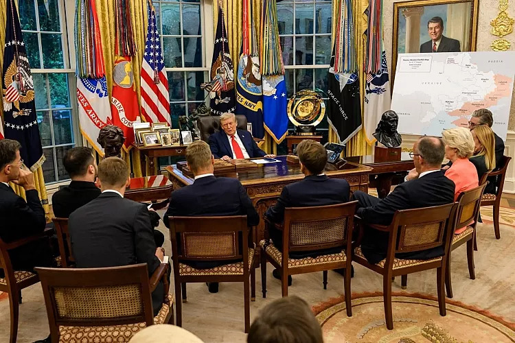 A multilateral meeting to discuss peace in Ukraine in the White House, 18 August, 2025 -  Copyright  AP Photo.jpg