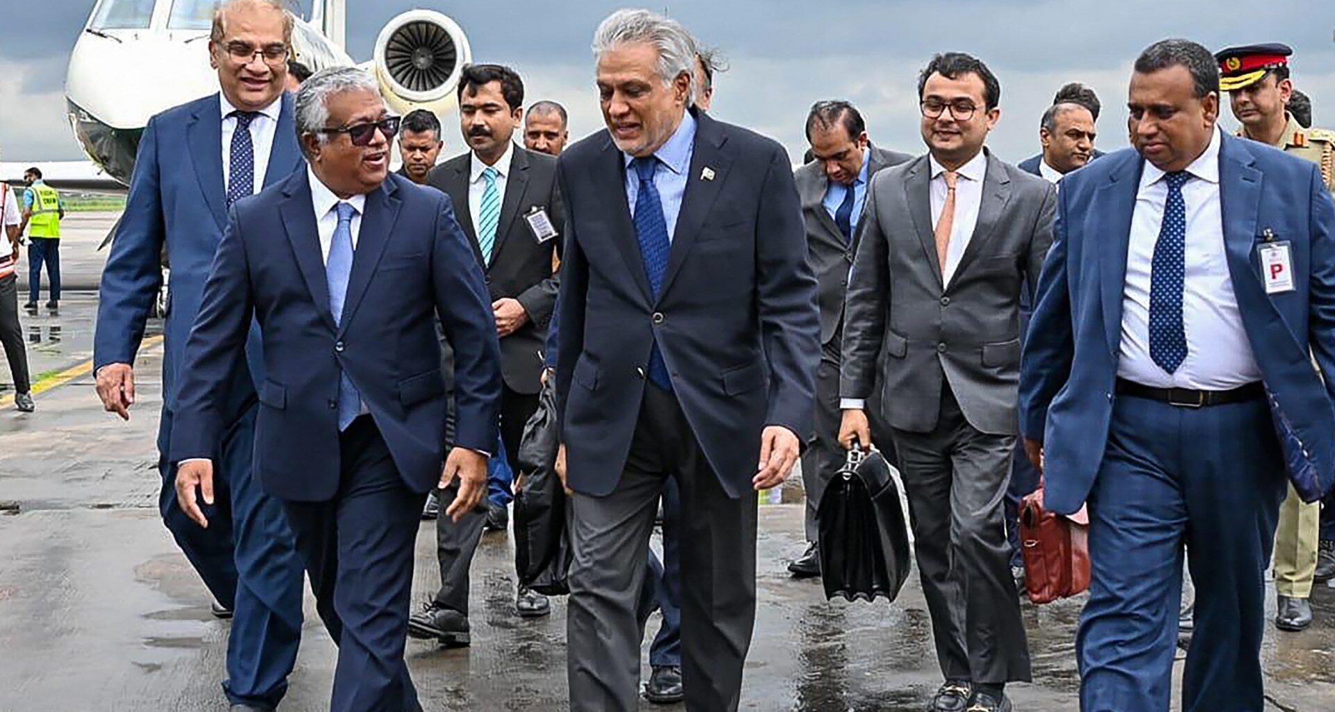Pakistan FM holds talks with Bangladeshi officials during ‘historic’ visit | Politics News