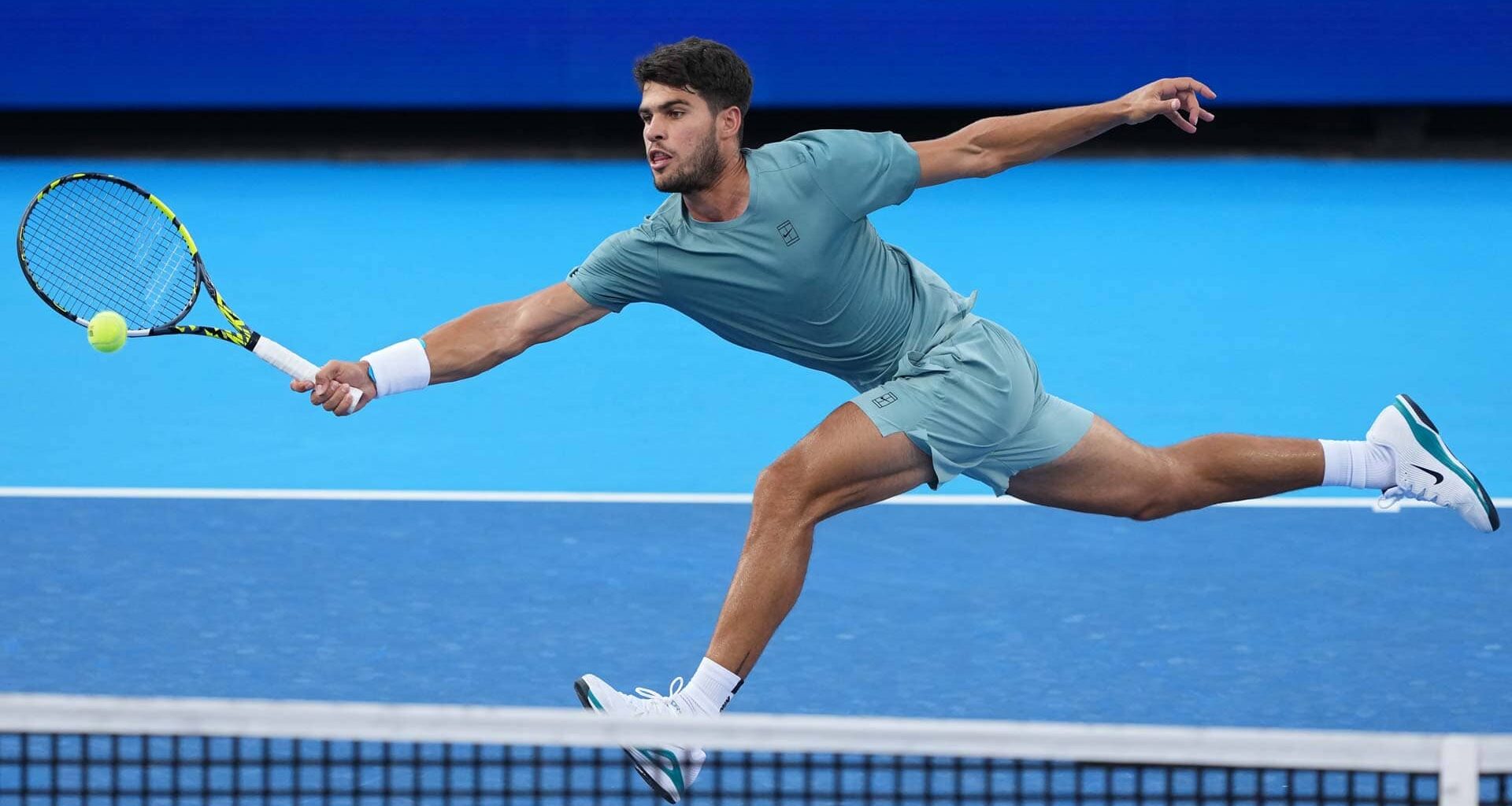 Carlos Alcaraz pasa a un Zverev tocado para sellar una final estelar ante Jannik Sinner en Cincinnati | ATP Tour