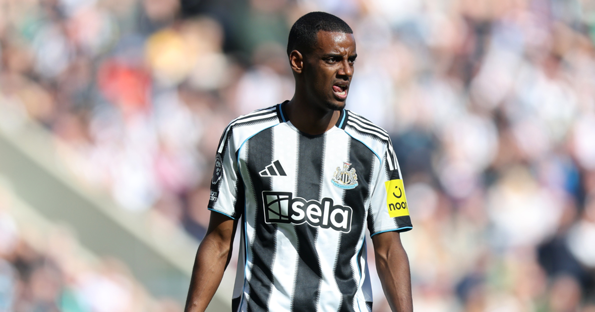 Sweden boss Tomasson defends Isak's professionalism in Liverpool transfer saga