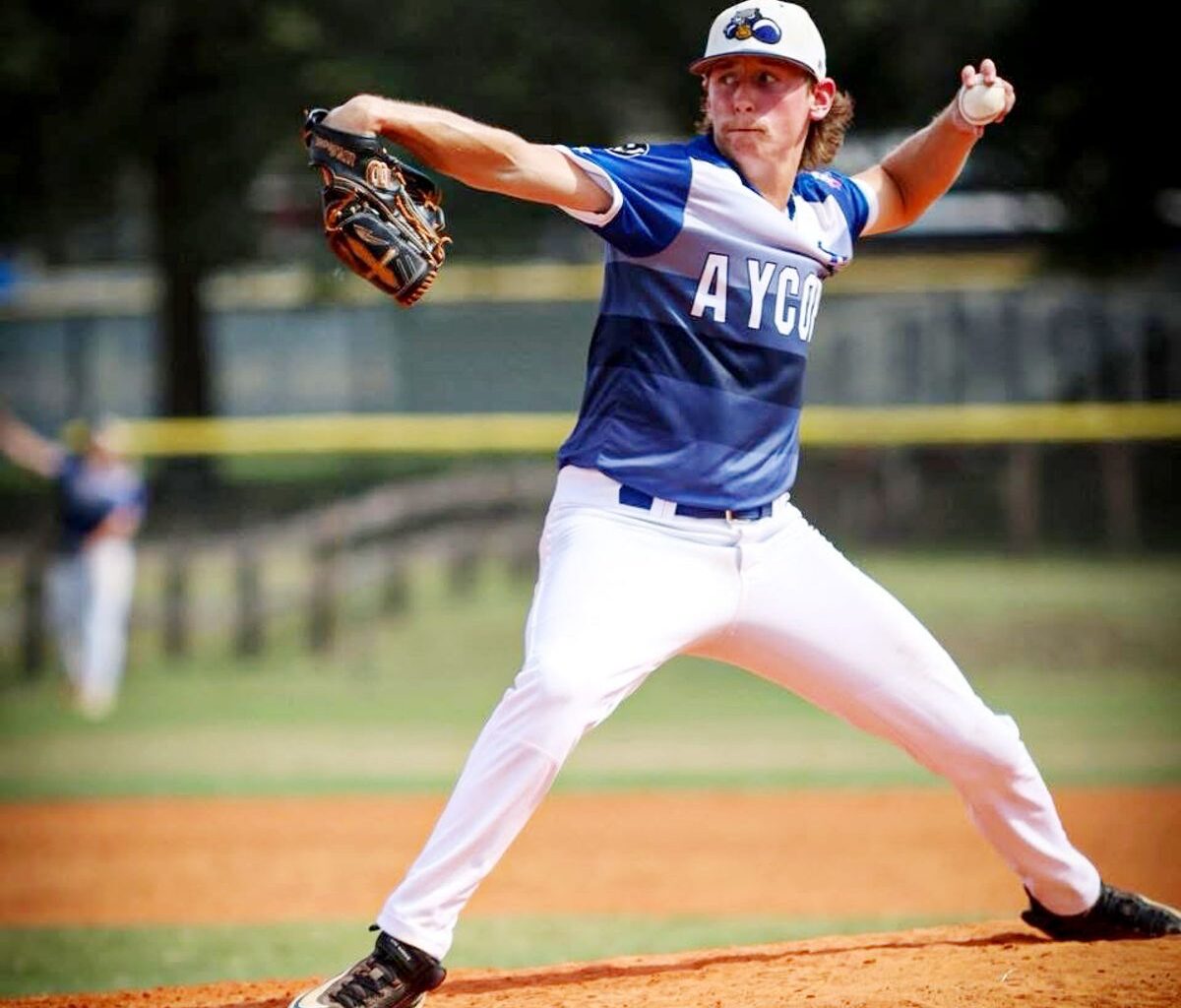 Squirrels run-rule Ocala, United Kingdom to keep perfect at World Seri...