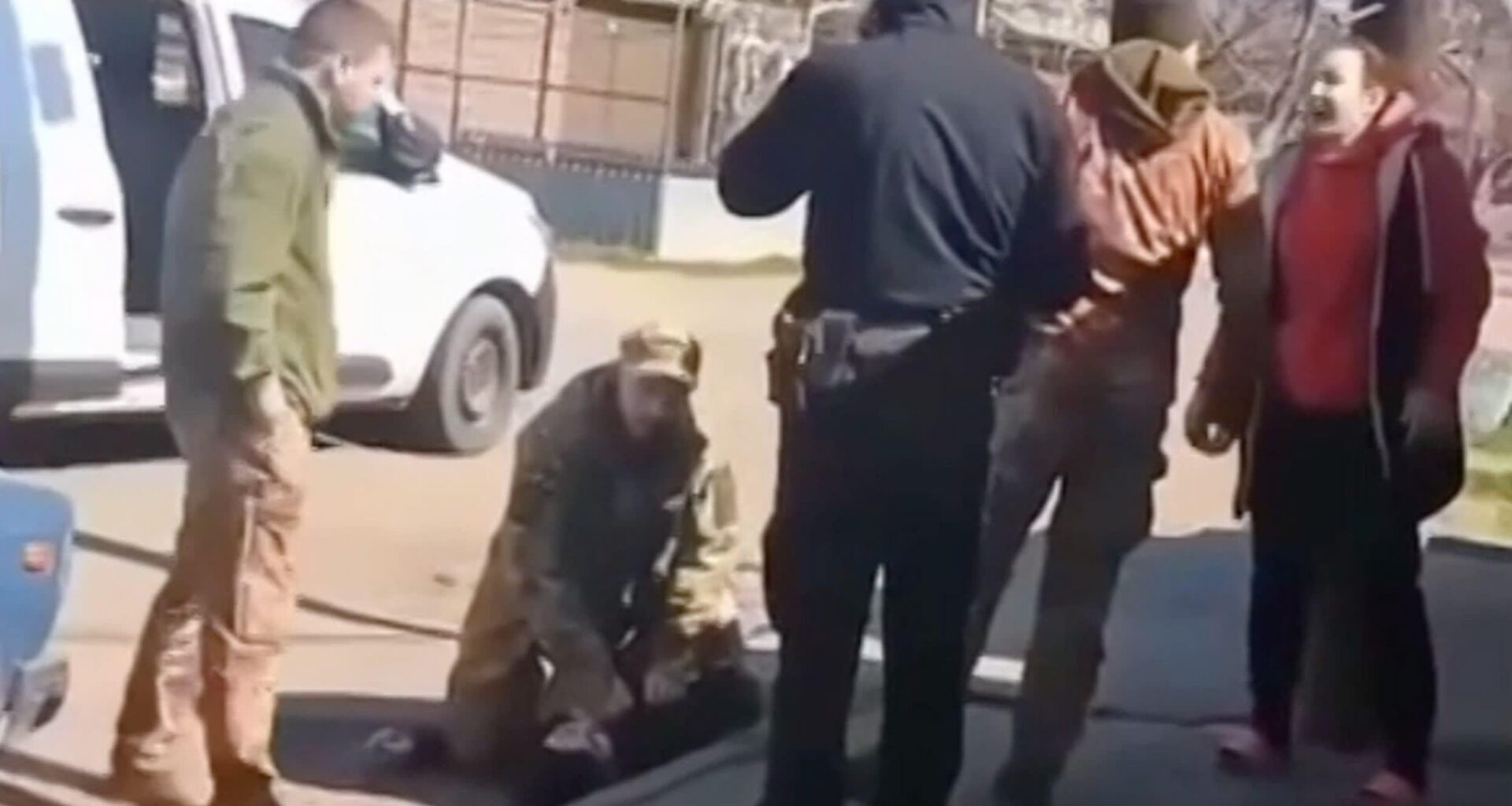 Ukraine: Shoved into vans, slashing tyres: Ukrainians balk at conscription - Financial Times.