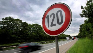 Motorist driving at 199 mph (321 km/h) on Germany's Autobahn is fined more than $1,000