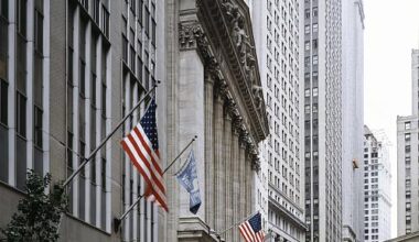 Despite Strong Q2, Palantir (PLTR) Faces Valuation Doubts from Wall Street