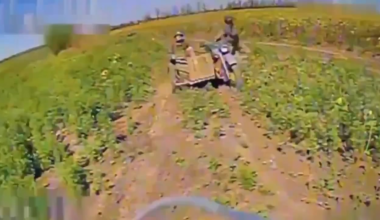 A Ukrainian FPV pilot records how a Russian soldier sacrifices his comrade in an improvised sidecar of a motorbike to save his own life.