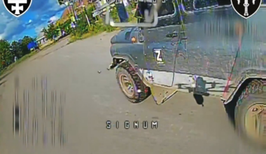 Ukrainian fiber-optic FPV drones skillfully hit Russian light vehicles in the Lyman direction. SIGNUM Battalion, 14.08.2025