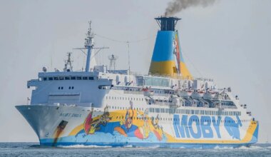 Croatian government orders local shipyard to halt asbestos removal on ferry following protests
