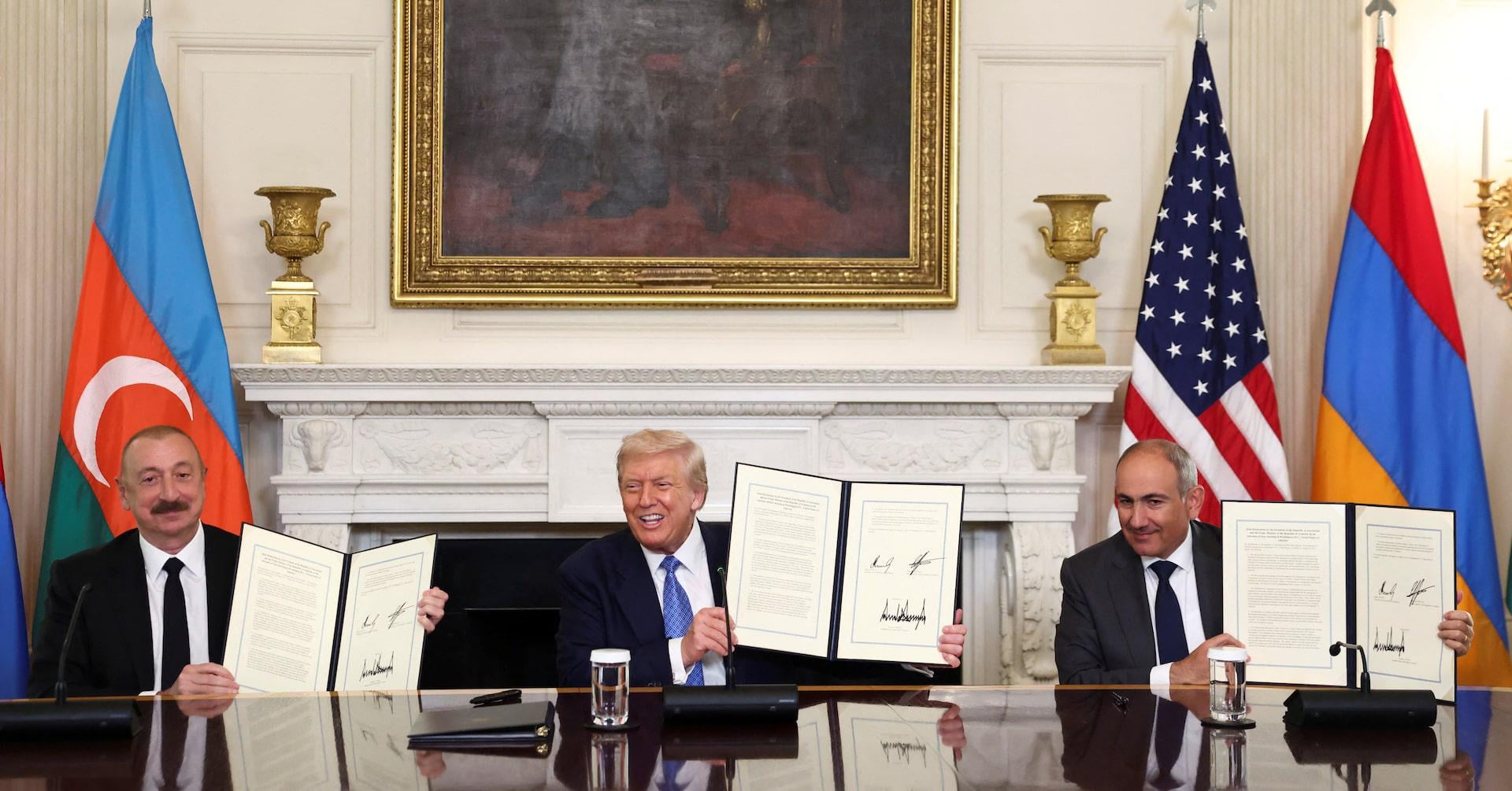 Тrumр announces peace agreement between Azerbaijan and Armenia