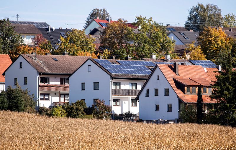 German solar industry warns against ending subsidies after minister proposes cuts