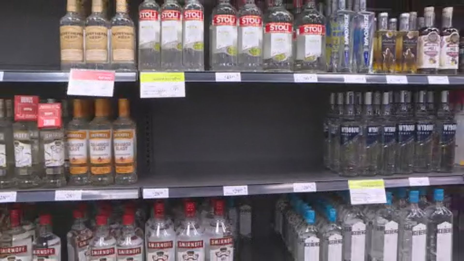 Click to play video: 'Tariff pause won’t shake Canada’s stance on U.S. alcohol imports'