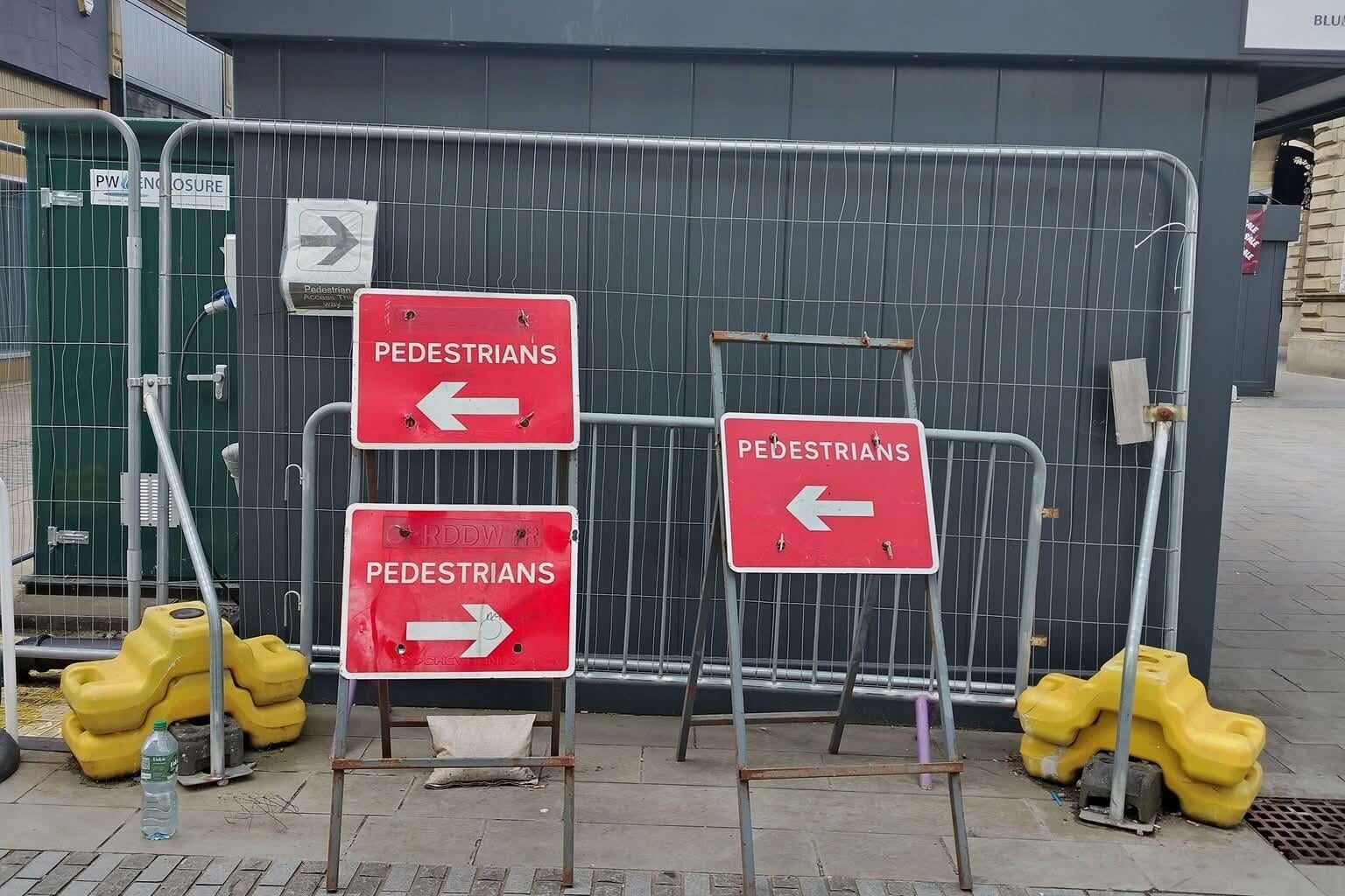 It seems I need to go left and right. Been stood here spinning on the spot for hours