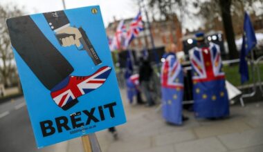 Could offering a referendum on rejoining the EU save Labour