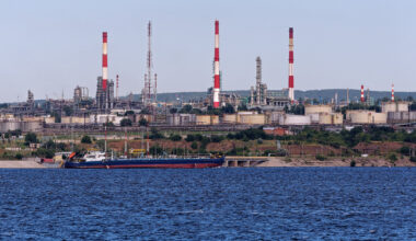 Ukrainian Drone Strike Halts Operations at Saratov Oil Refinery