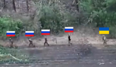 Soldier of Ukrainian 425th Assault Brigade capturing four Russian POWs near Pokrovsk town