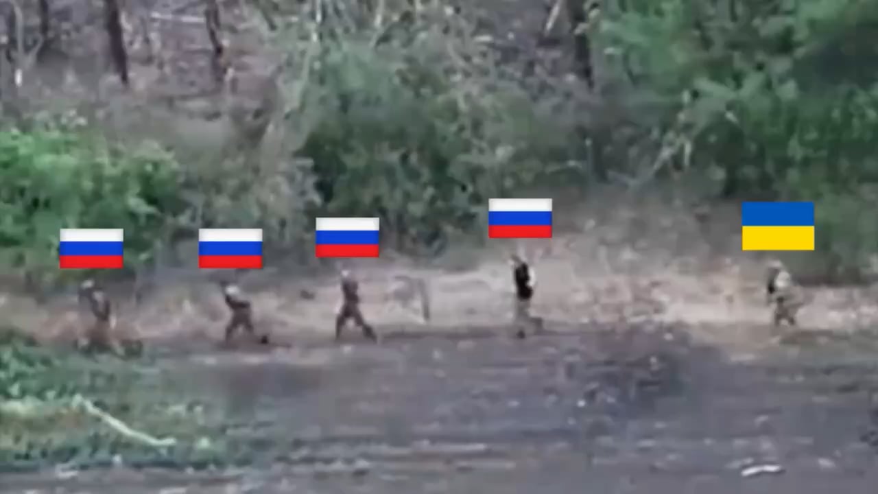 Soldier of Ukrainian 425th Assault Brigade capturing four Russian POWs near Pokrovsk town
