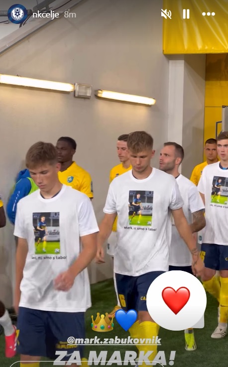 Nogometaši Celja so prišli na zelenico v Ljubljano v majicah, na katerih so zaželeli Marku Zabukovniku hitro okrevanje. | Foto: Instagram