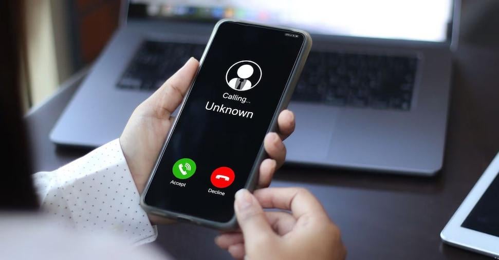 Dal 19 agosto stop al telemarketing dall’estero con numero “nascosto” come chiamante italiano di rete fissa (dal 19 novembre anche i cellulari)