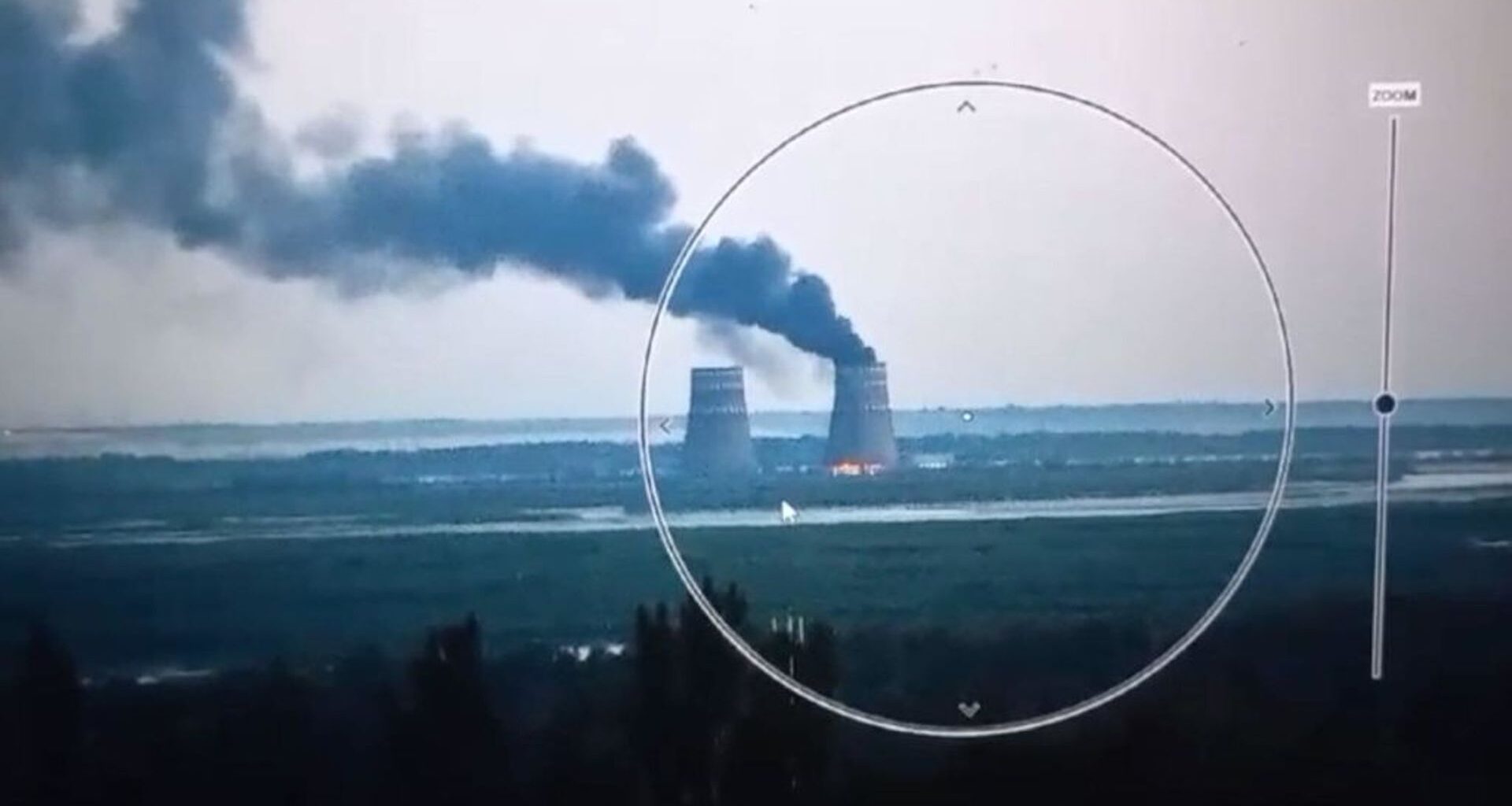 Guerre en Ukraine : un dépôt pétrolier en feu à Sotchi, prudence après une attaque près de la centrale nucléaire de Zaporijjia