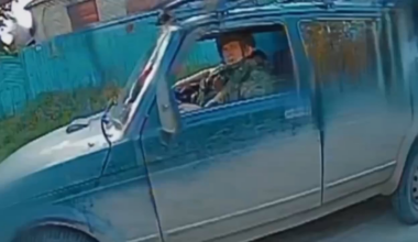 Ukrainian fiber optic FPV drones hitting various Russian vehicles on the Lyman front (published on August 11, 2025 by SIGNUM Battalion)