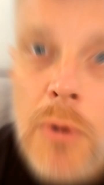 Pan płaci. Pani płaci. Milioner nie płaci, bo ma fundację rodzinną