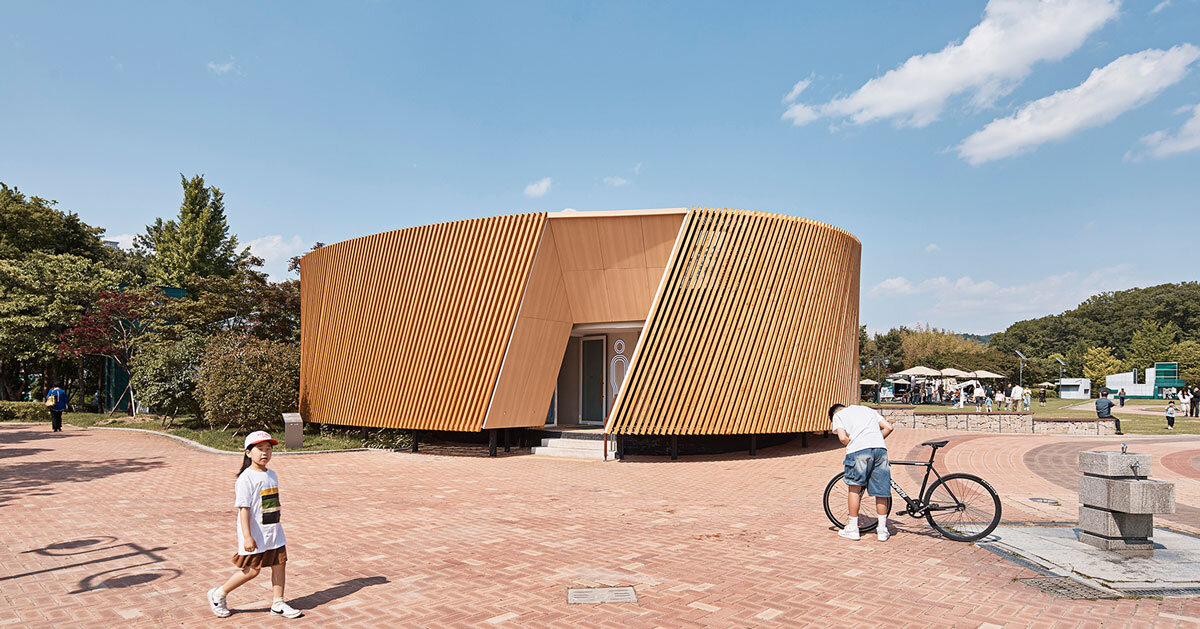timber facade enfolds renovated public toilet in south korea by daniel valle architects