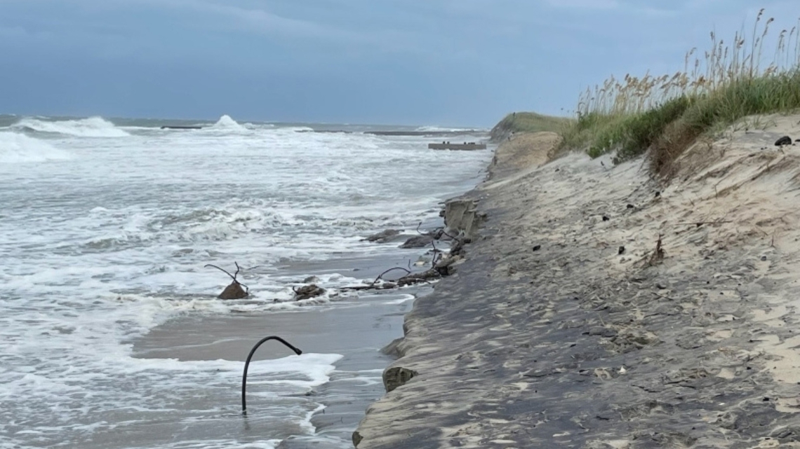 Petroleum leak close portion of Outer Banks beach