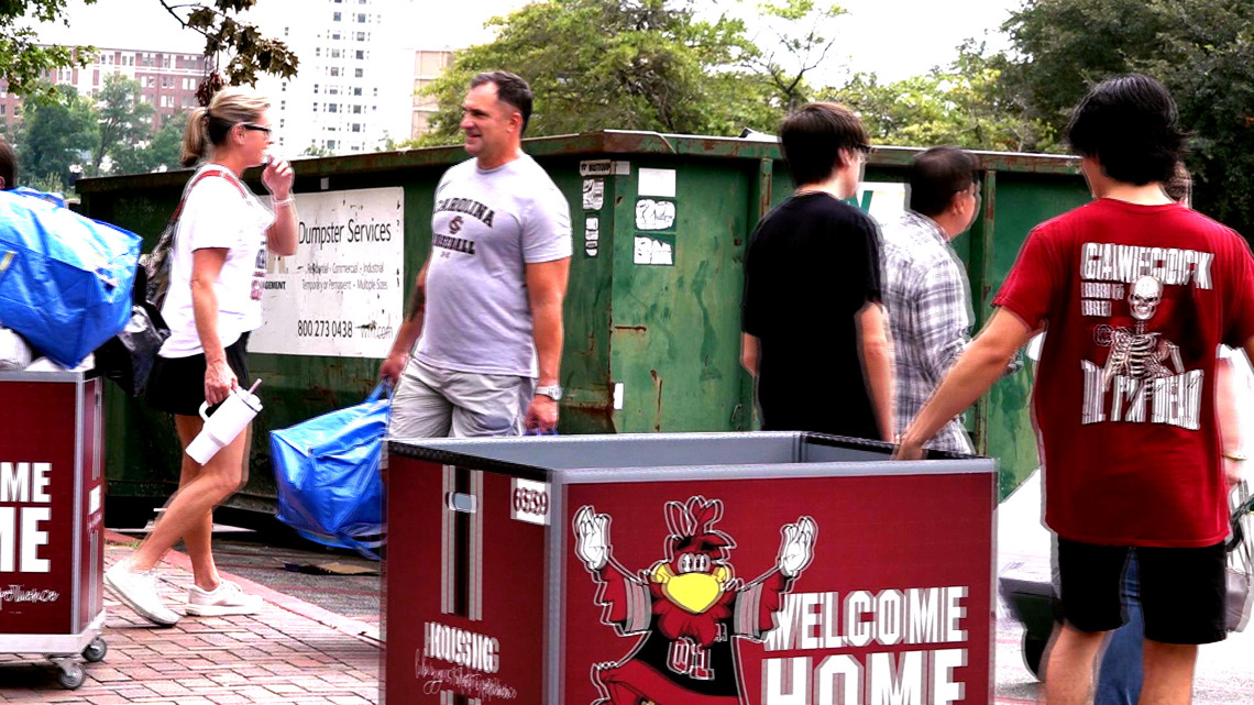 University of South Carolina move-in brings energy to Columbia