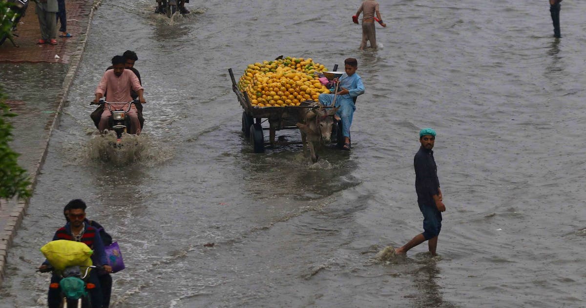 India opens the dams - and triggers mass exodus in Pakistan