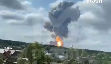 Russian civilians are filming the gunpowder plant "Elastik" exploding in the Ryazan region of Russia after it was hit by Ukrainian UAVs.