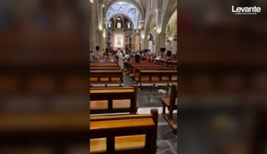 Pelea en la Catedral de València: un hombre agrede al sacritán y a varios feligreses