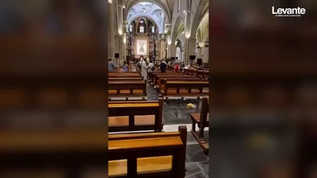 Pelea en la Catedral de València: un hombre agrede al sacritán y a varios feligreses