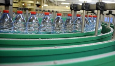 French report links Nestlé bottled waters to record microplastic contamination