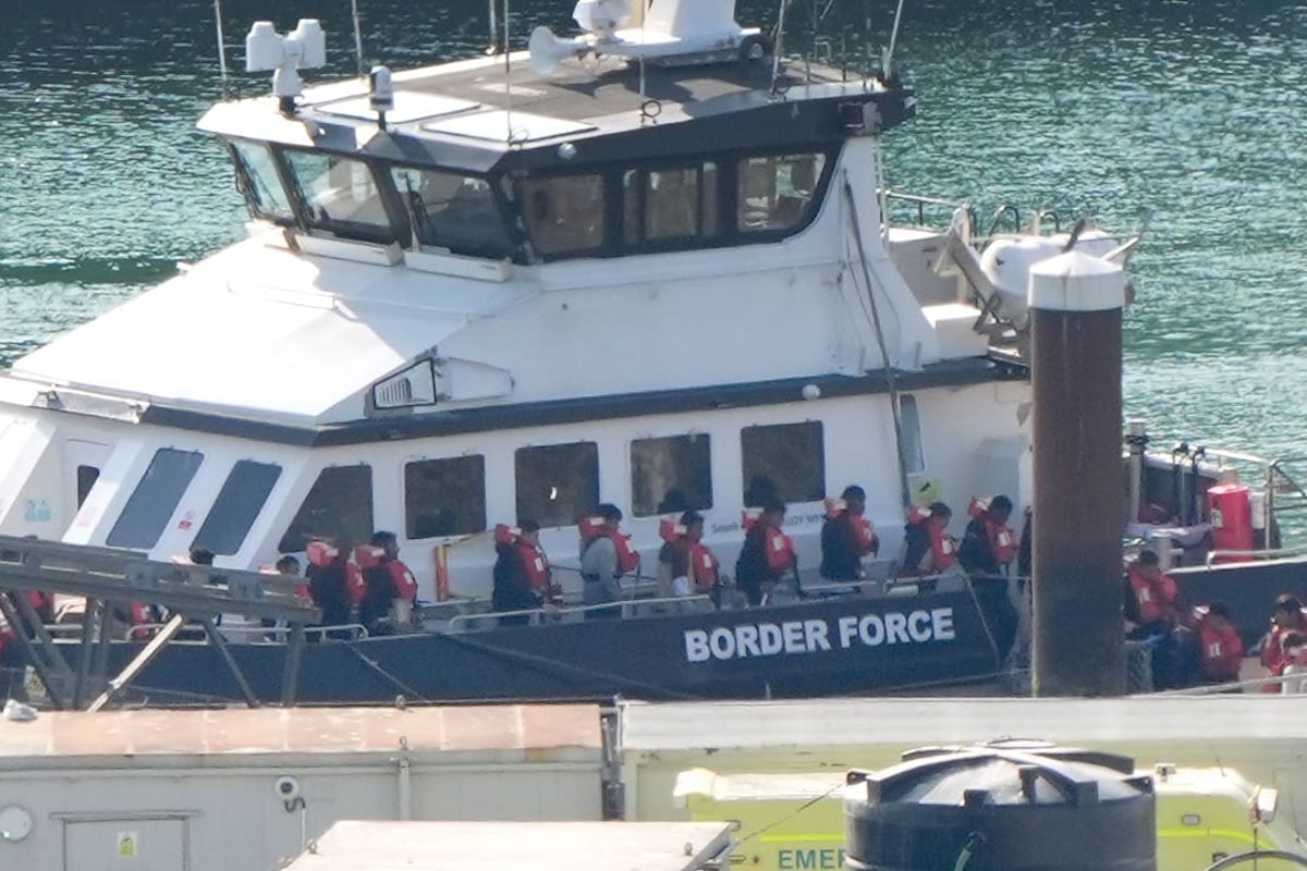 Migrant returns deal struck with Iraq in latest bid to deter small boat Channel crossings