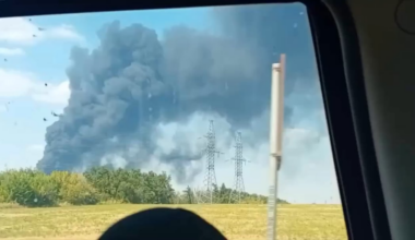 The Novoshakhtinsky refinery is 36 hours after the attack, and the fire continues to destroy the tanks