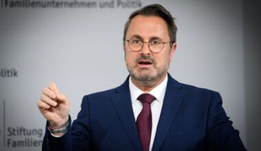 Luxembourg foreign minister calls for tougher sanctions on Russia